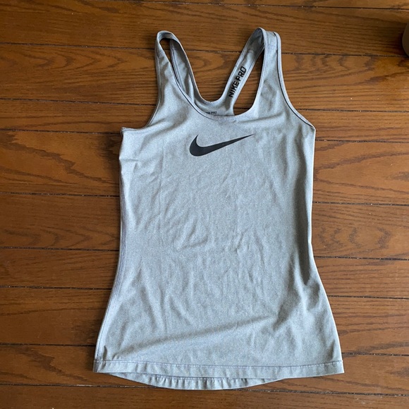 Nike pro tank top - Picture 1 of 5